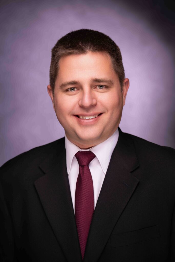 Director
 FinancieroAkeck@learningcommunityds.org