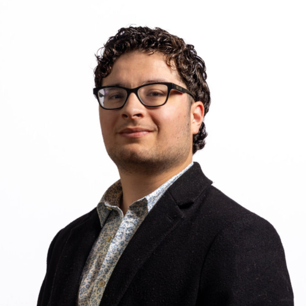 Michael-Valadez-Digital-Literacy-Instructor-Recrop