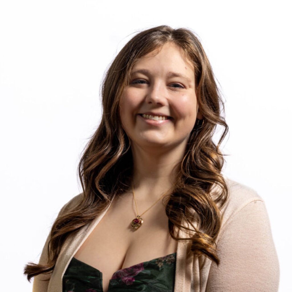 Sylvia-Dean-ESL-Instructor-Recrop